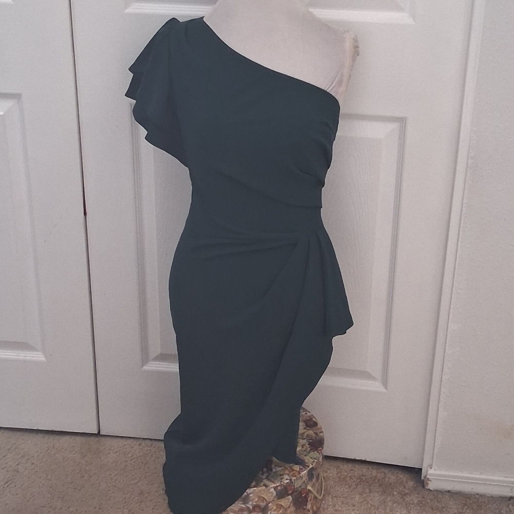 NWT BTFBM Forest Green One Shoulder Special Occasion Dress Size S - Picture 4 of 16